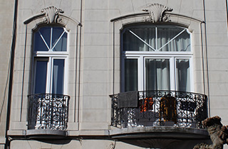 Maison de maitre avec croisillons et moulures